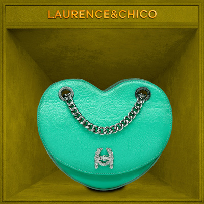 LC漆皮压纹爱心包