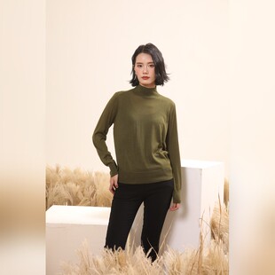 军绿色半高领羊毛毛衣女秋冬 简约纯色宽松长袖内搭针织打底衫