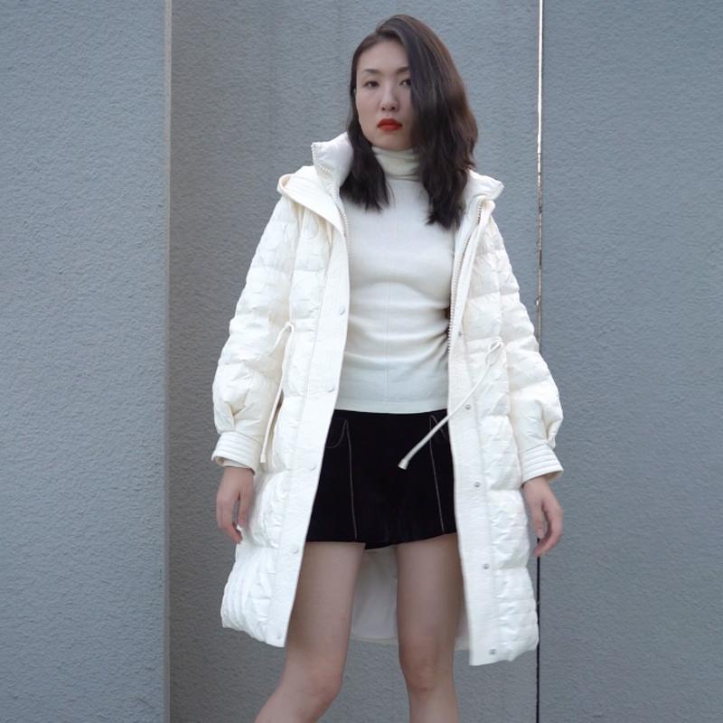 白色羽绒服水貂毛领中长款