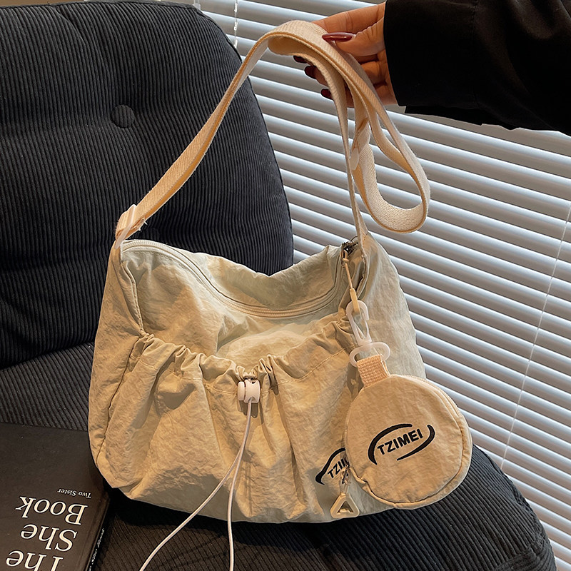 2025夏季新款美拉德系简约纯色手提包大容量通勤腋下托特包单肩包,箱包皮具/热销女包/男包,时尚帆布包,淘宝优惠券,粉丝福利购,淘宝优惠卷