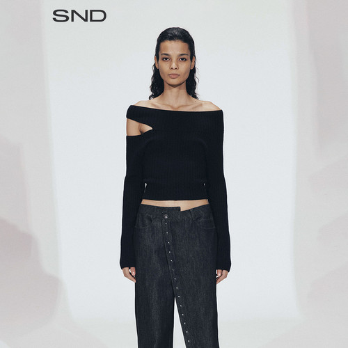 SNDAW26不对称撞钉牛仔裤
