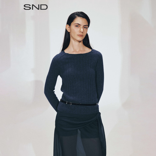 AW26袖口翻折坑条上衣女款