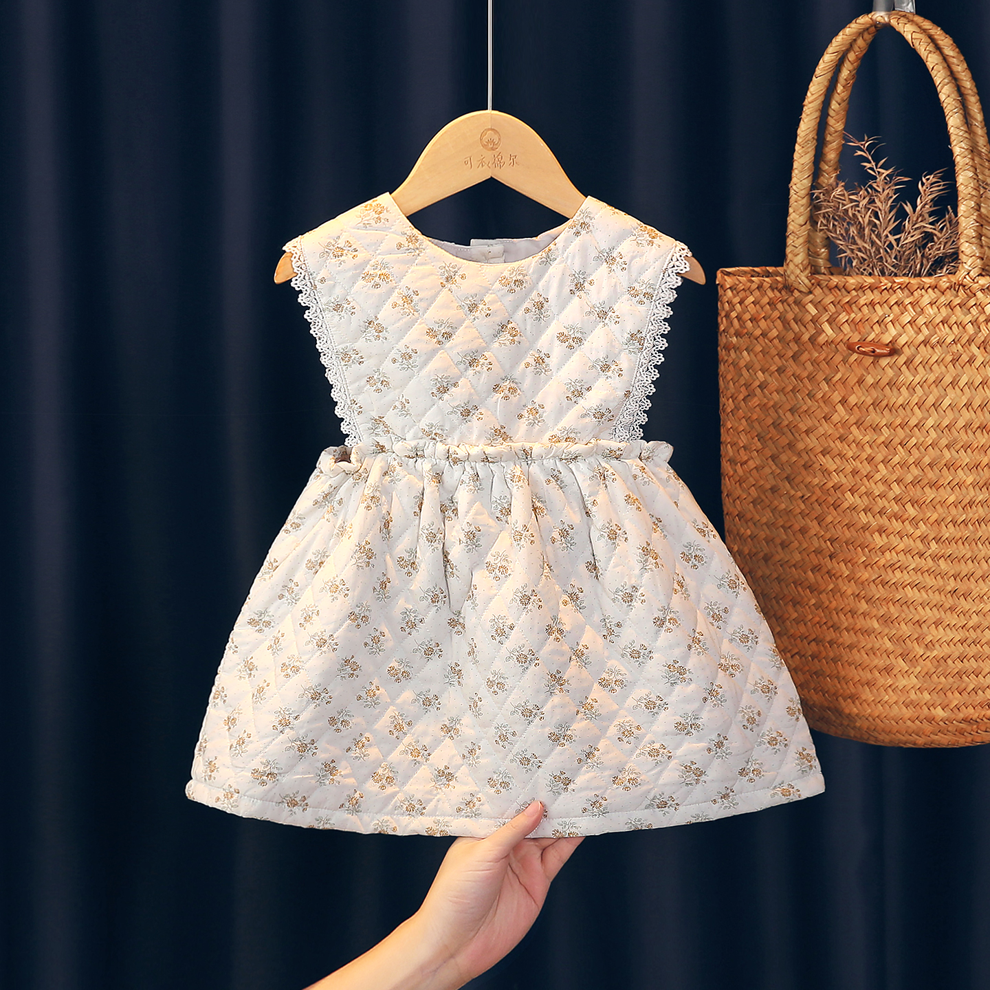 女童连衣裙冬季加厚新款小女孩洋气好看碎花公主裙儿童夹棉背心裙