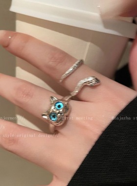 猫咪小蛇戒指女2023年新款时尚个性冷淡风食指戒气质网红闺蜜