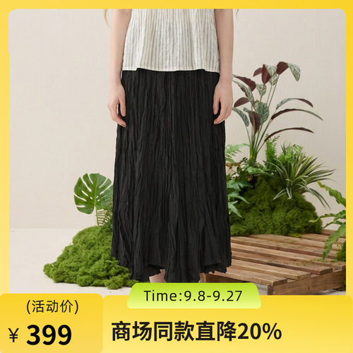 不规则压褶立体有致，层次感强，百搭实穿