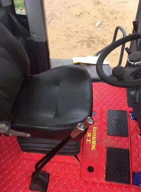 龙工装载机脚垫850 833B 855N50C853 铲车驾驶室专用耐磨地毯脚u.