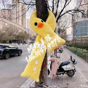 大树围巾节日装扮大树毛衣树木装饰圣诞节日装扮毛线织品围巾