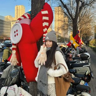 新年大树围巾装饰风景区商业街道公园广场装扮布置用品网红打卡拍