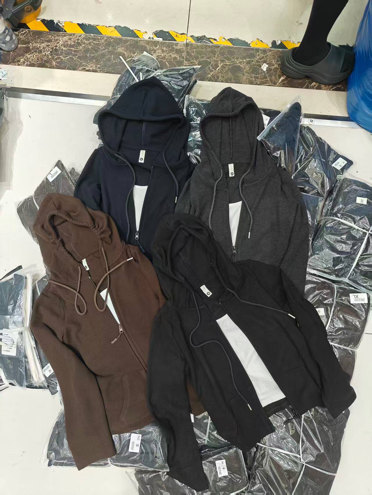 高端欧货秋季新款抽绳连帽双头拉链假两件T恤开衫外套女磨毛帽衫