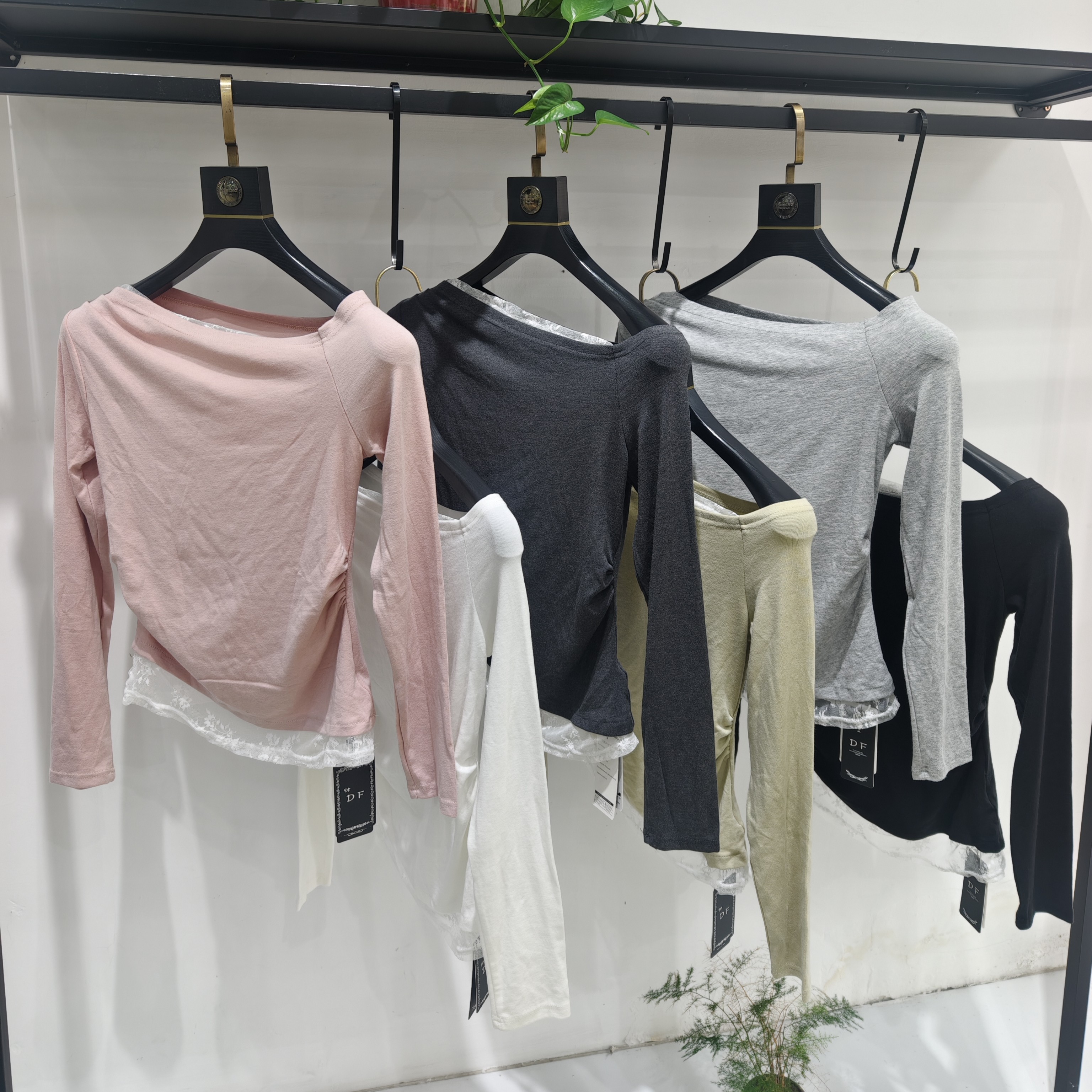 秋季新款一字肩拼接蕾丝T恤女