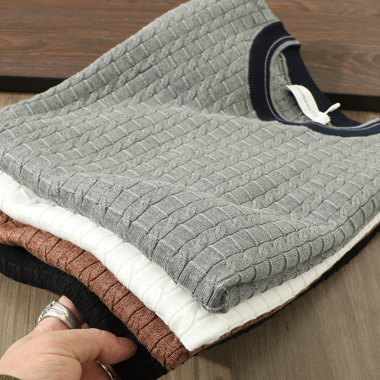 慵懒随性 日系复古肌理麻花条纹轻熟撞色针织短袖T恤轻奢半袖打底