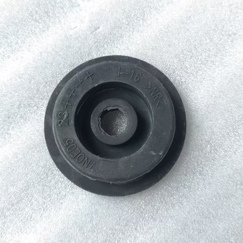 适用于23款三菱欧蓝德水箱上托架缓冲胶套垫子散热器支架上绝缘体