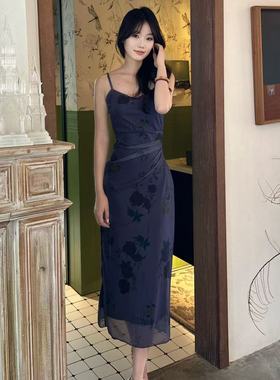 收腰法式修身玫瑰印花碎花长裙御姐纯欲荡领紫色露背吊带连衣裙