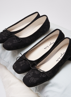 SugerFuFu原创设计 手工制作 黑色浮雕提花立体小花方头粗跟芭蕾