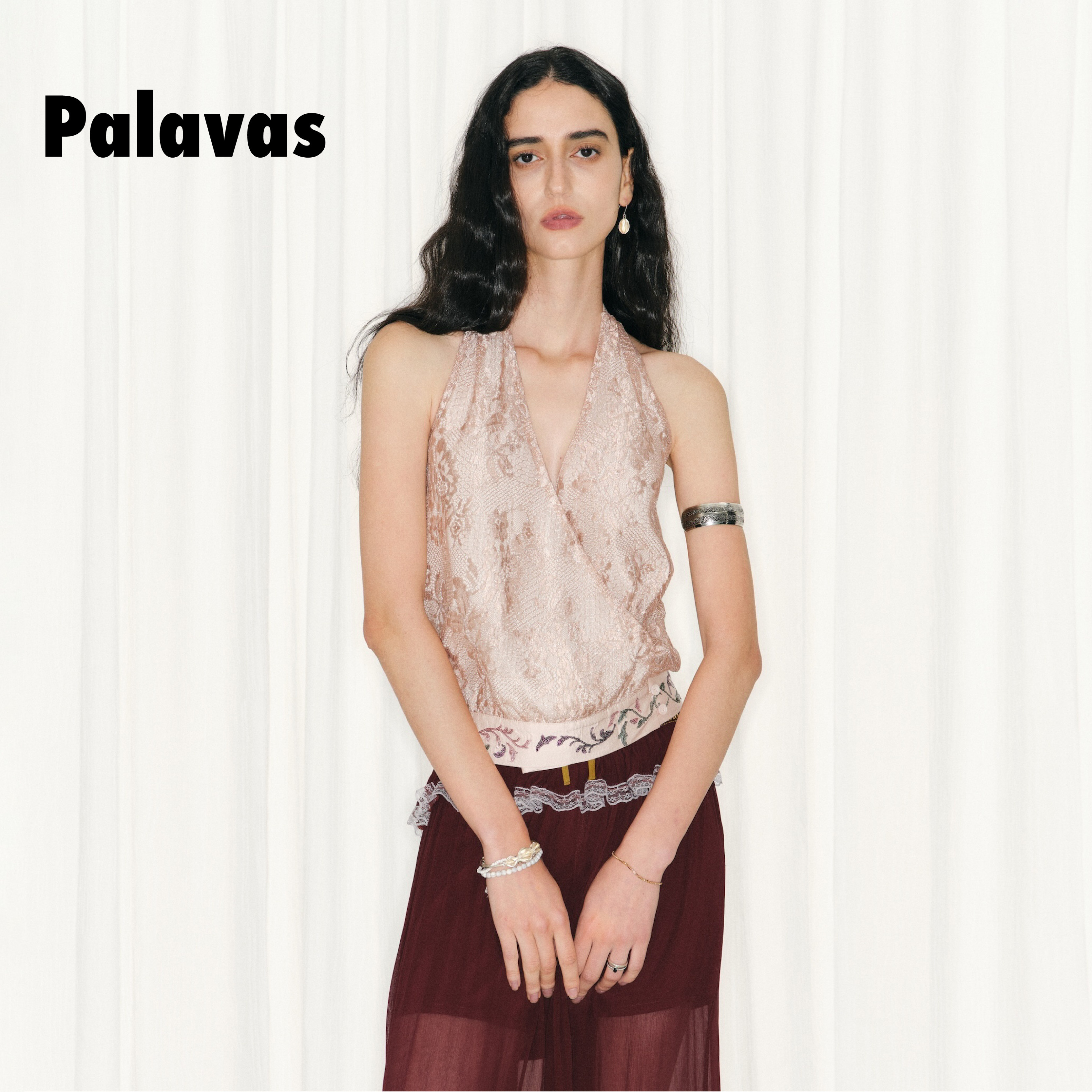 Palavas26春夏新款泰姬陵晨露上衣挂脖背心女V领蕾丝拼接刺绣吊带