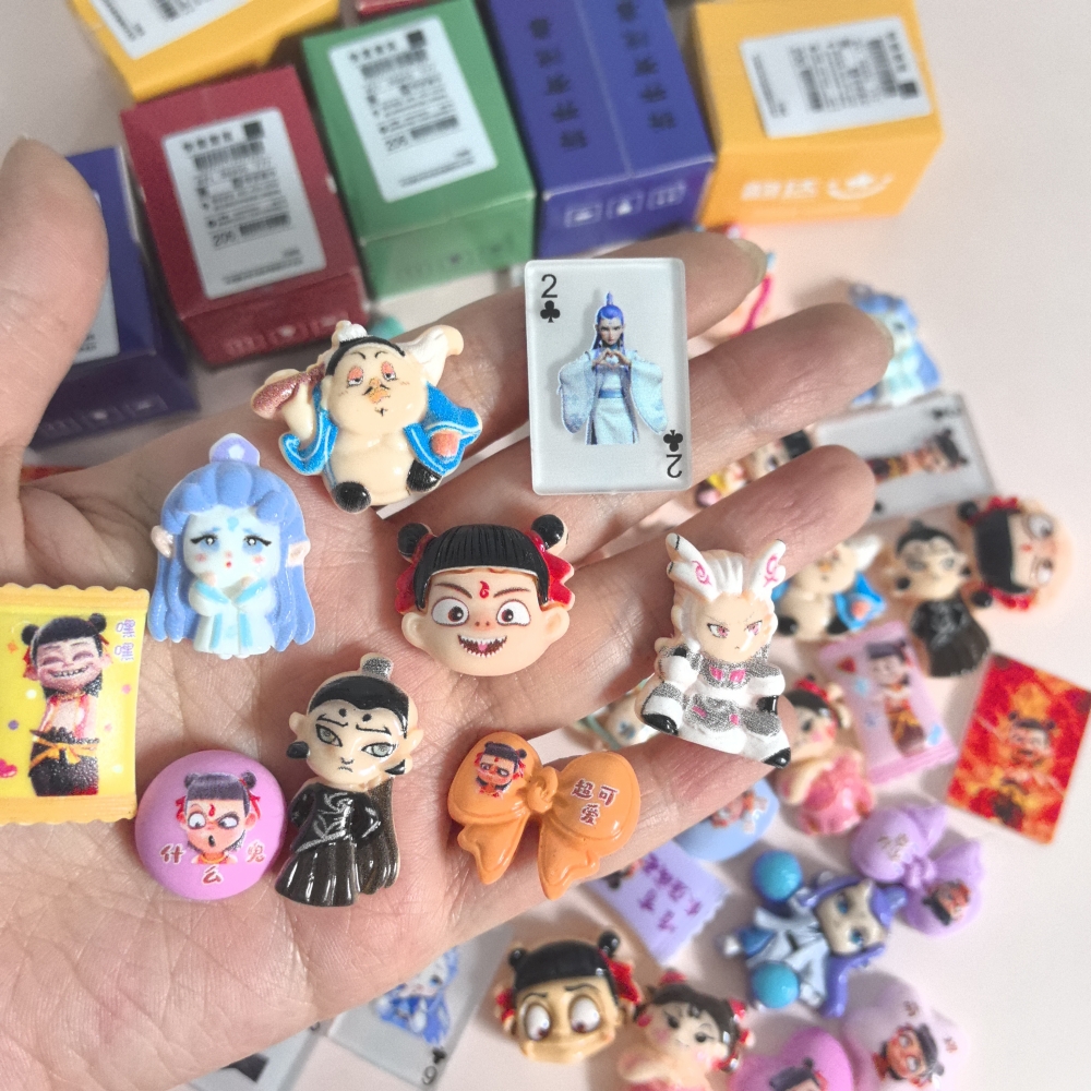 快递盒子迷你儿童玩具娃娃机摆摊