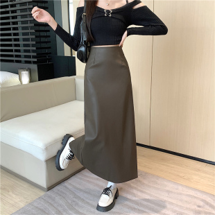 实拍皮裙半身裙女秋冬季2026新款中长款直筒包臀裙咖色一步包裙子