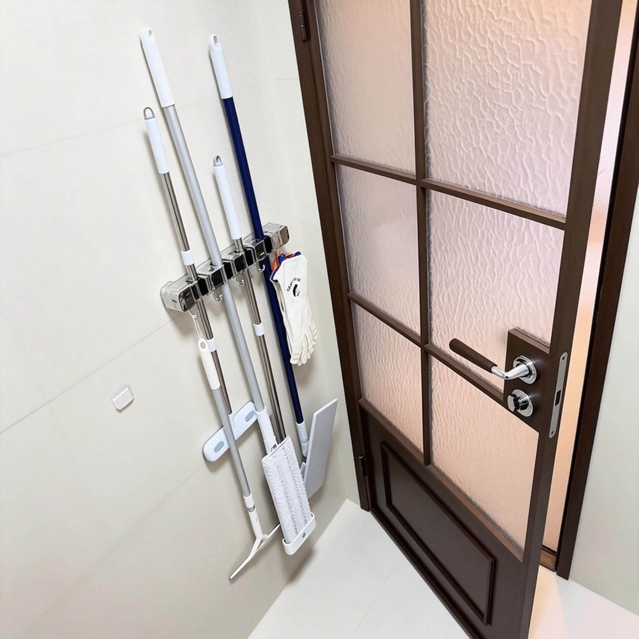简约拖把夹壁挂式卫生间浴室扫把挂钩免打孔门后清洁工具收纳挂架