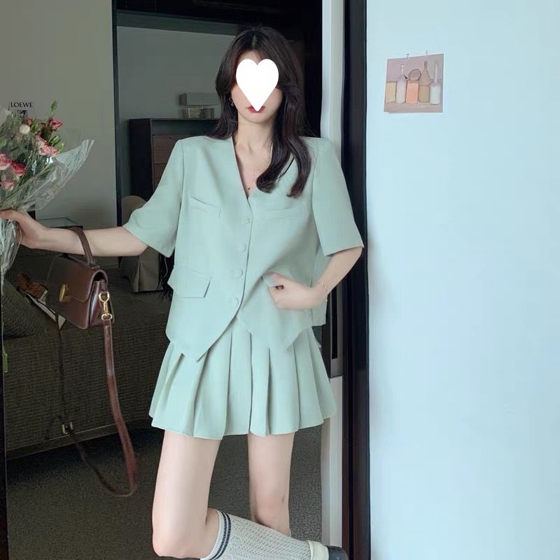 单/套装 时尚短袖西装套装女夏季韩版洋气减龄小个子百褶裙两件套
