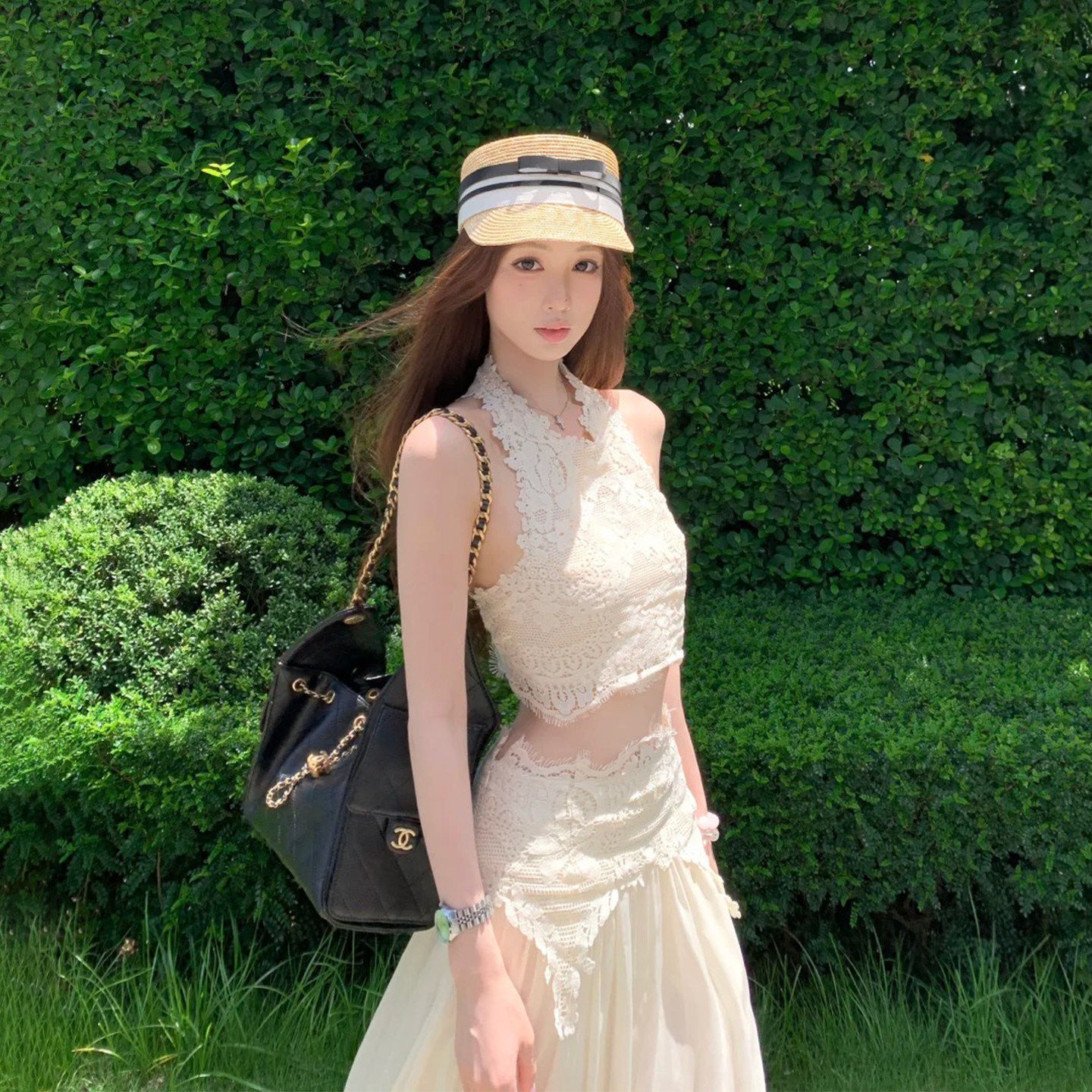法式温柔海边度假风套装女夏季白色蕾丝挂颈背心半身裙气质两件套