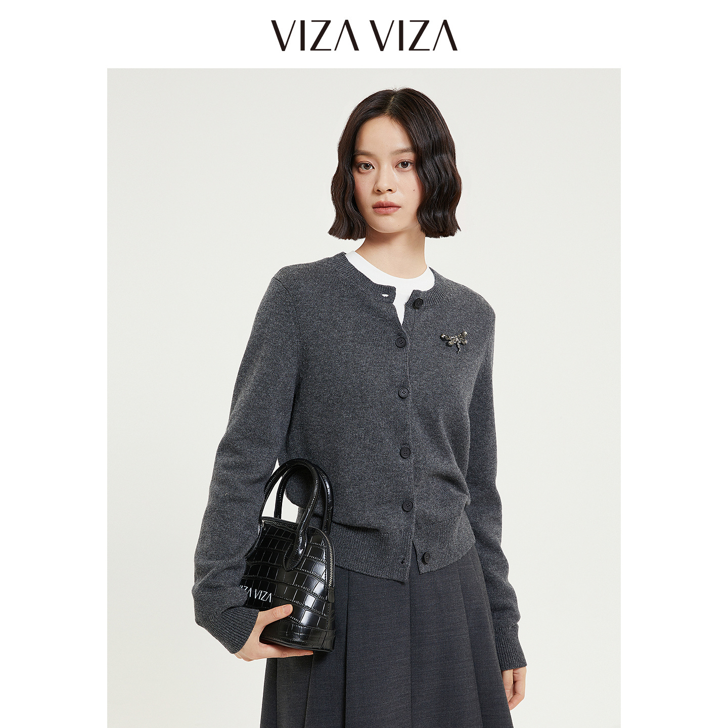 VIZAVIZA圆领毛针织衫