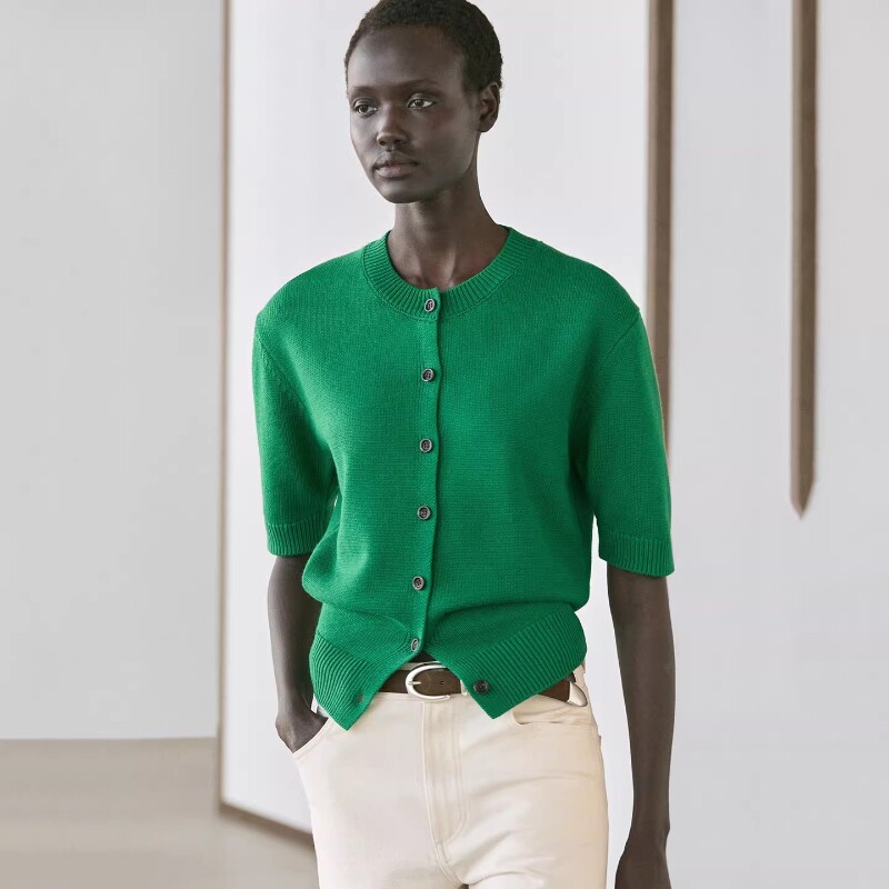 MD女装春季新品简约纯色知性通勤风修身圆领短袖休闲毛衣针织开衫