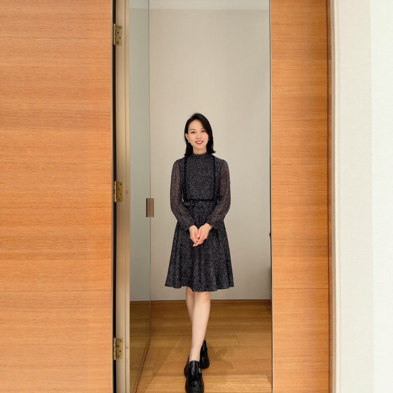 春季新款维格娜女装粗花呢印花斜纹绸拼通透乔其长袖连衣裙