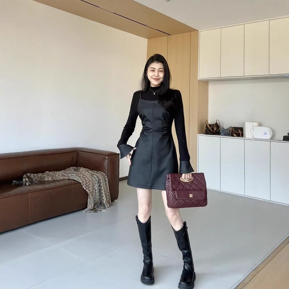 2025年大码假两件黑色连衣裙女又a又飒新款皮裙今年流行漂亮裙子