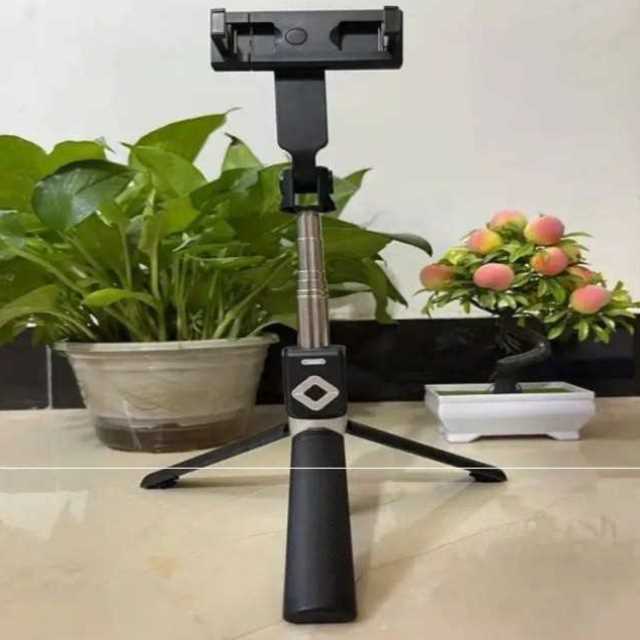 新版蓝牙 通用多功能三脚架 手机通用可旋转 拍照拍视频1JT