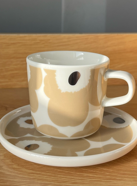 新款芬兰Marimekko Unikko黑色花马克咖啡杯盘子碗花朵杯陶瓷餐具