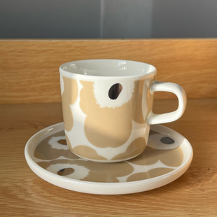 芬兰Marimekko 新款 Unikko黑色花马克咖啡杯盘子碗花朵杯陶瓷餐具