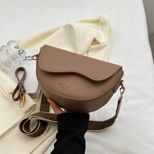 Small Leather Saddle Armpit Bags for Women Summer Chain Shou