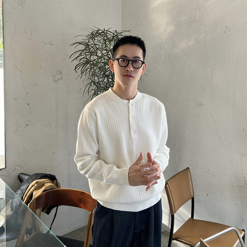 NickTian早春纯色肌理感针织衫