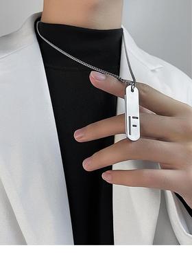 项链男潮字母钛钢吊坠设计高级