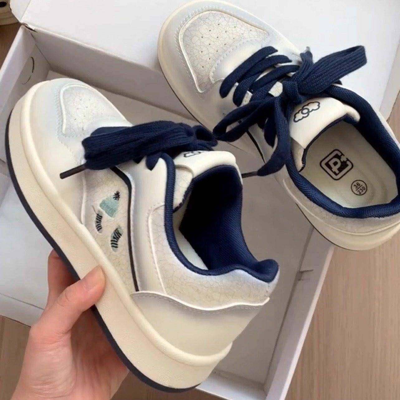 美拉德小众设计小白鞋子女2025秋季新款学生百搭休闲ins运动板鞋,女鞋,休闲板鞋,淘宝优惠券,粉丝福利购,淘宝优惠卷