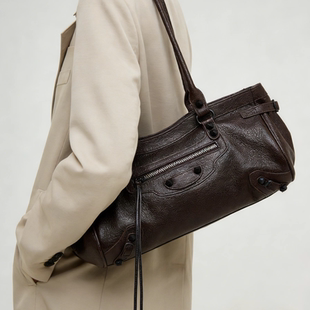 朋克机车包 city横款 ABG辣妹铆钉包头层牛皮腋下法棍包25新款 潮Le