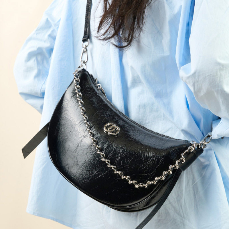 特价新品真皮女包百搭甜美淑女头层爆裂纹牛皮单肩简约气质饺子包