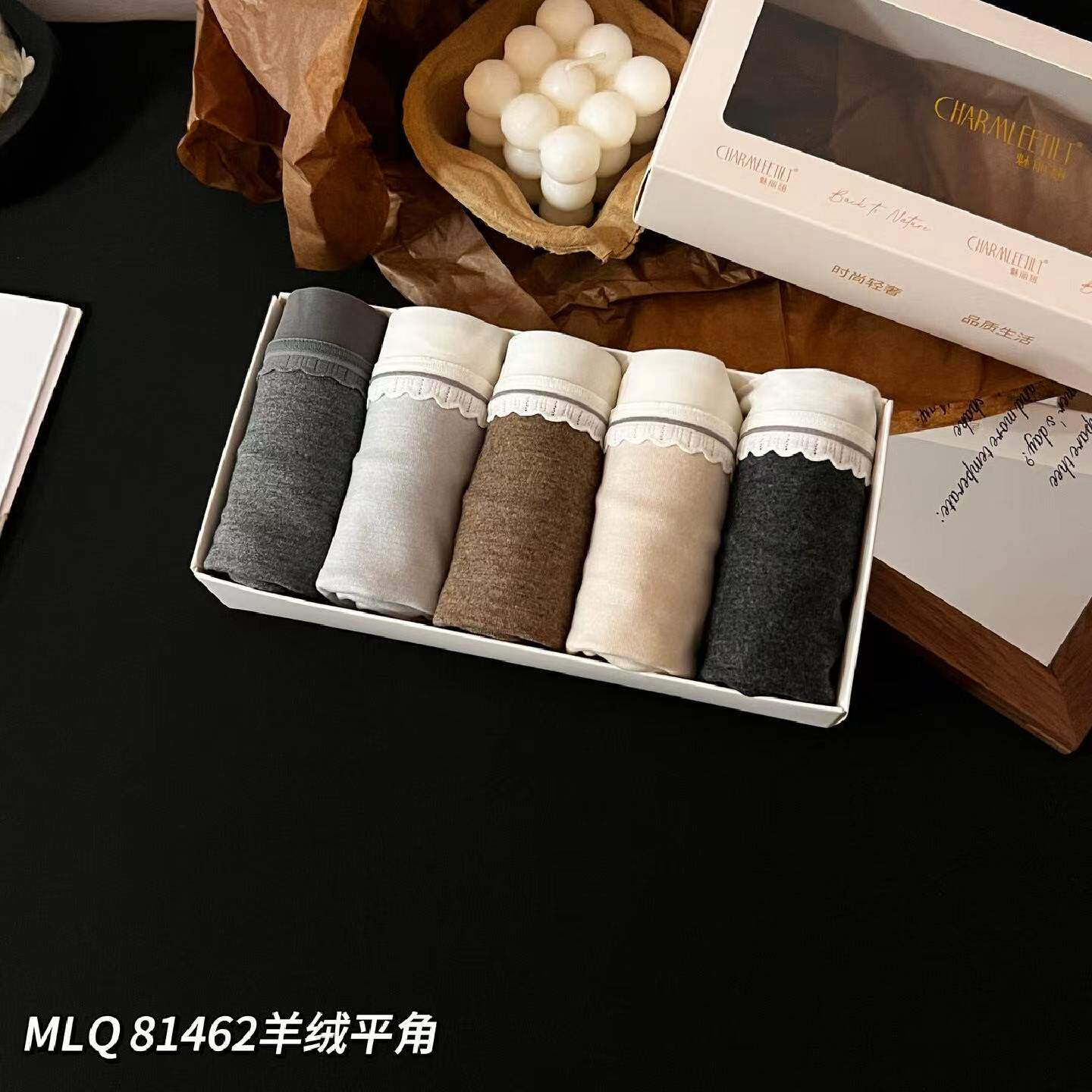 秋冬魅丽翘81462羊绒平角内裤女蕾丝腰边软糯防卷边复古四角短裤