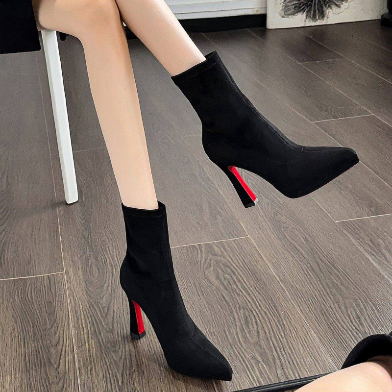 性感黑色红底高跟鞋2025年新款防水台短靴女小粗跟尖头弹力瘦瘦靴