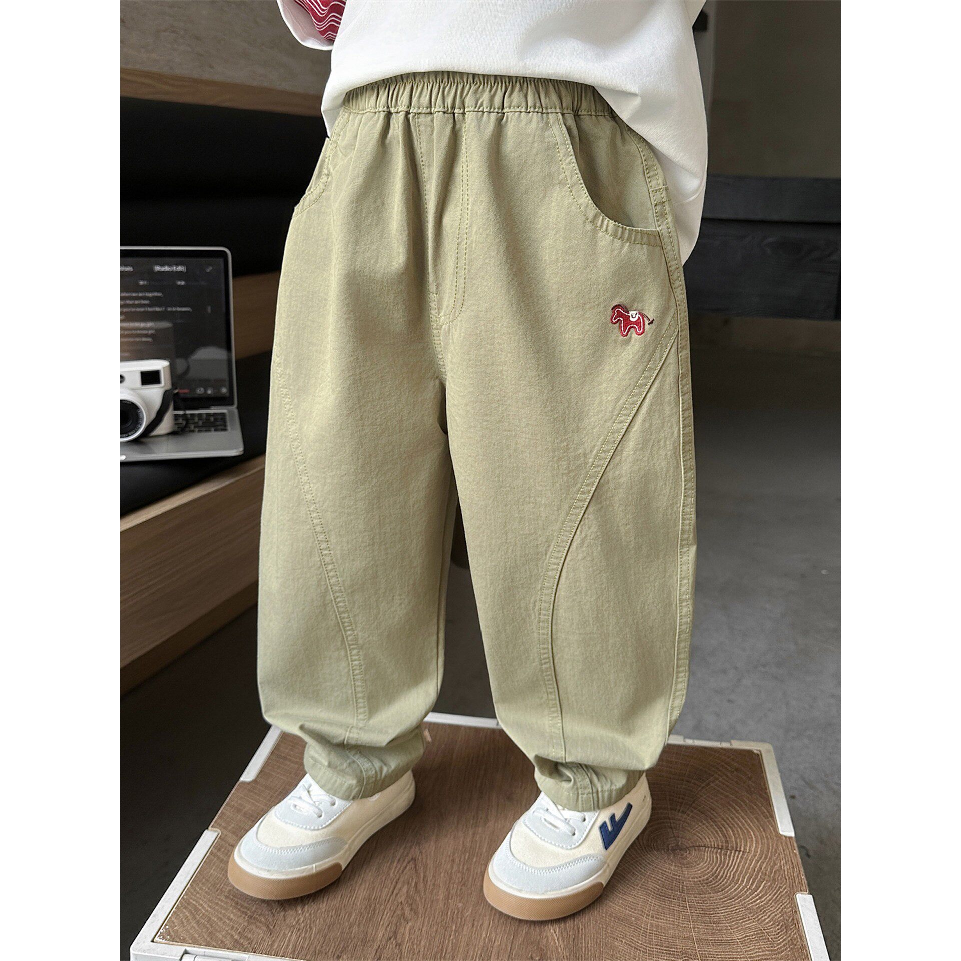 男童休闲裤子春秋款2026新款儿童洋气百搭直筒裤男孩春装帅气长裤