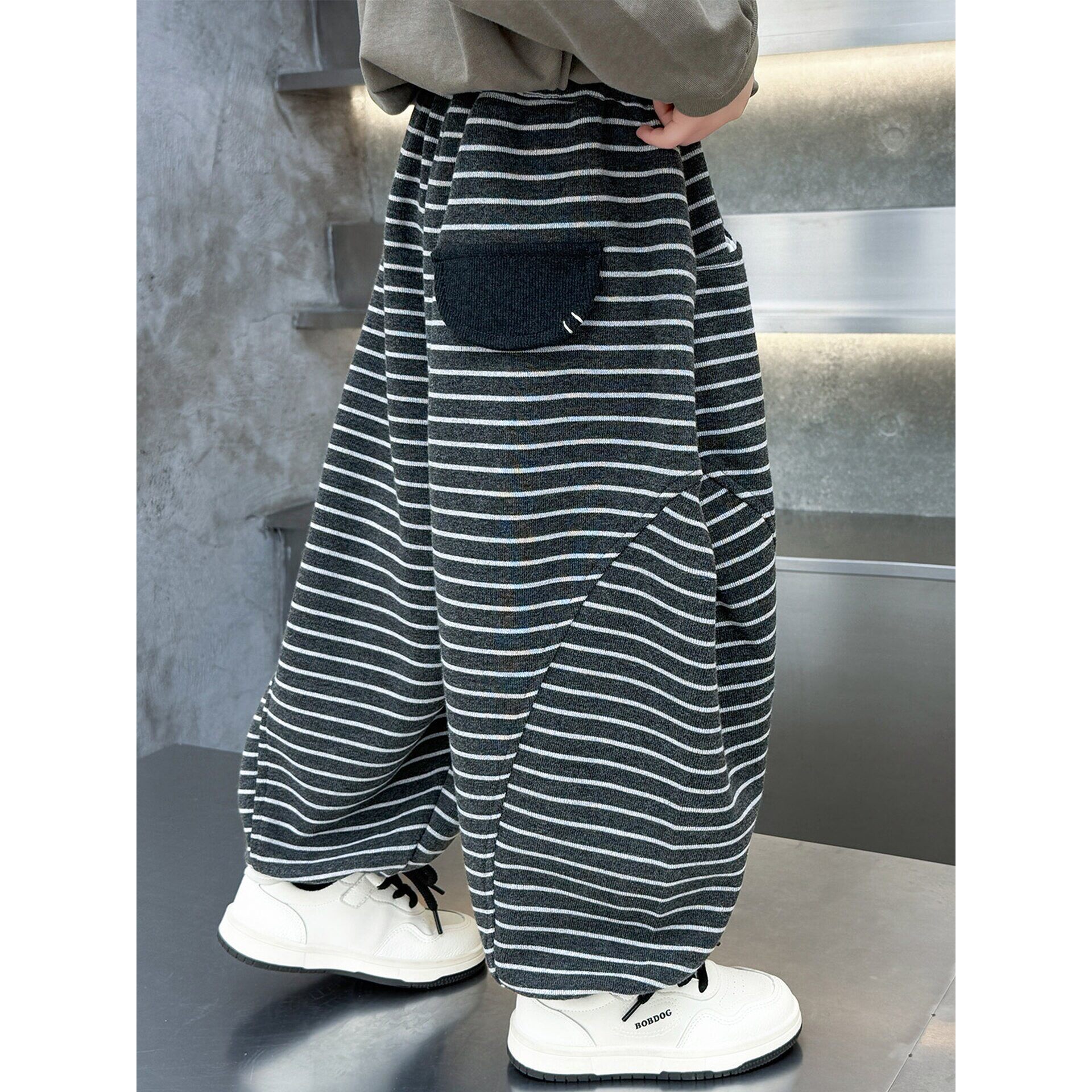 儿童条纹弯刀裤韩版帅气2026春秋季新款男童束脚裤春季运动卫裤子