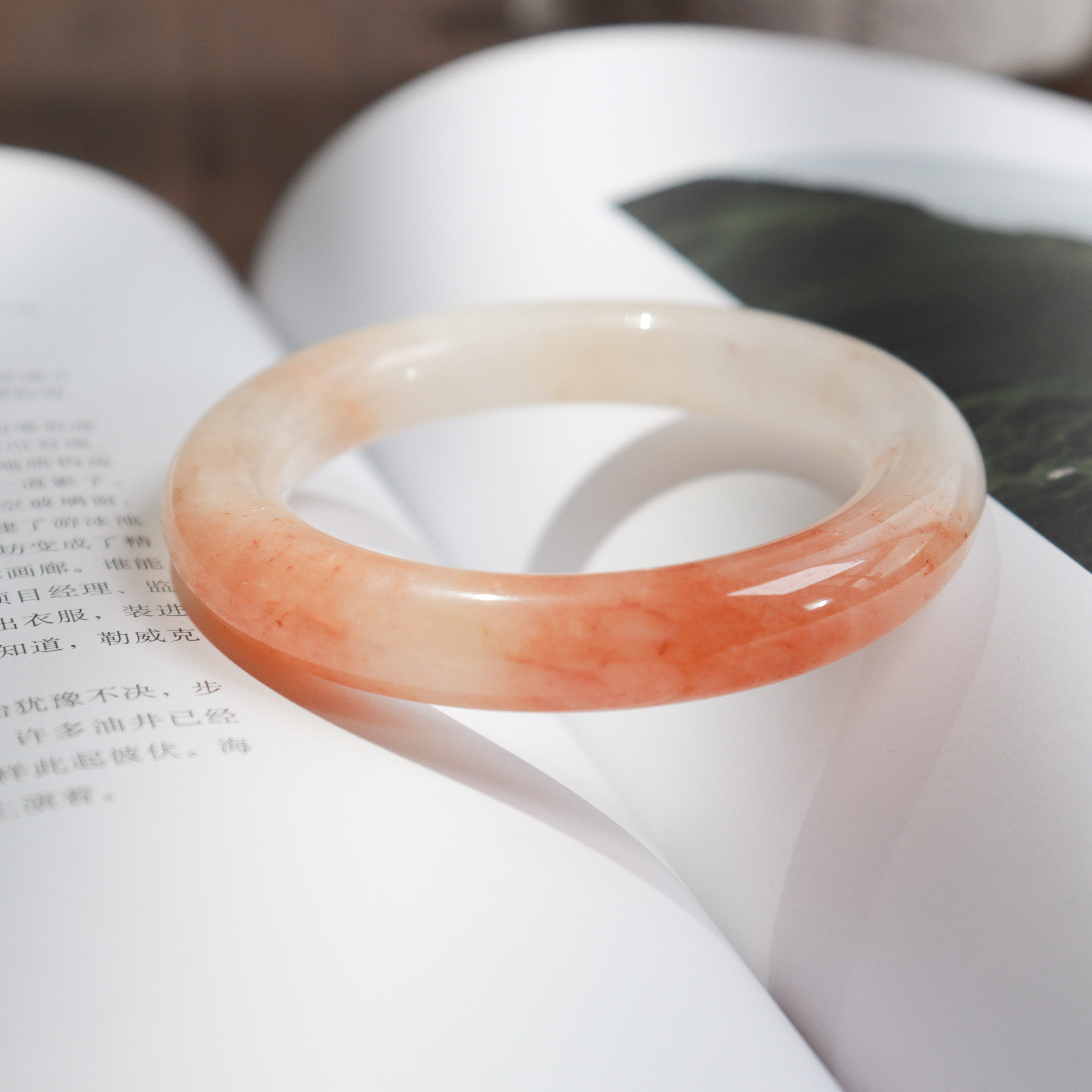 无籽草莓佘太翠手镯粉色手镯女新疆金丝玉手镯天然手镯玉镯云鹤轩