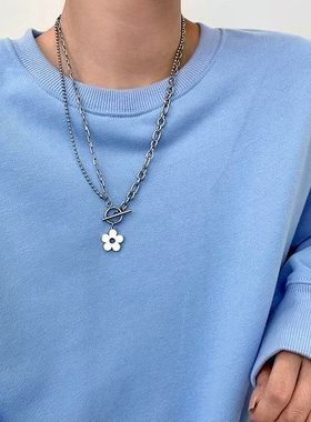 卫衣项链配饰女ins网红冷淡风小花朵吊坠双层拼接项链OT扣毛衣链