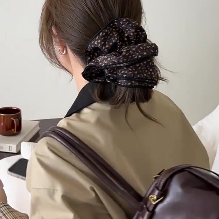 秋冬法式豹纹大肠发圈女款高级感扎头发绳发饰慵懒风马尾头绳头花