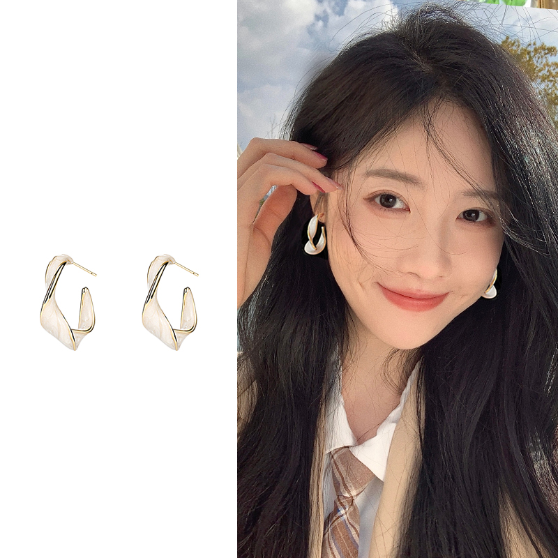 小众奶油白几何耳环女2025新款爆款高级感耳钉超好看独特漂亮耳饰,饰品/流行首饰/时尚饰品新,耳钉,淘宝优惠券,粉丝福利购,淘宝优惠卷
