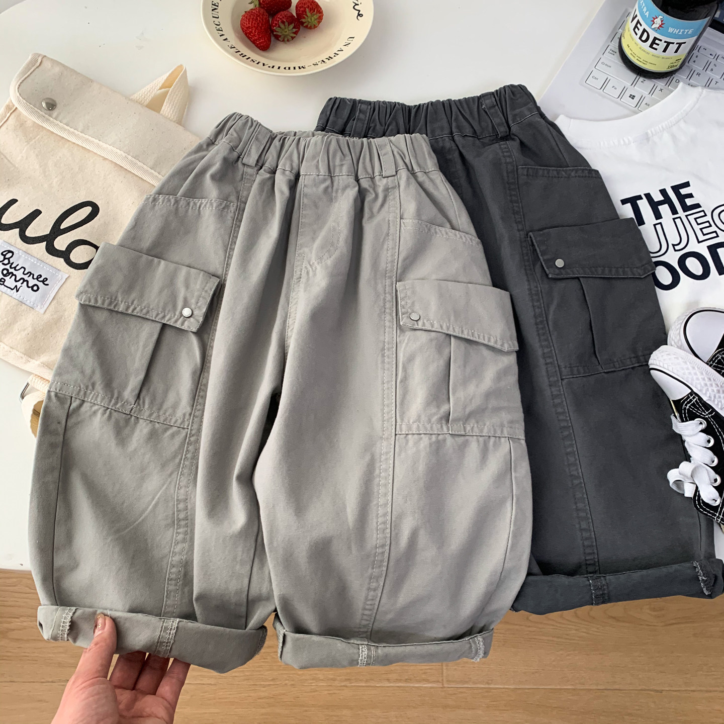 男孩酷帅工装裤春秋款棉布休闲弯刀裤2026新款男童宽松直筒长裤潮