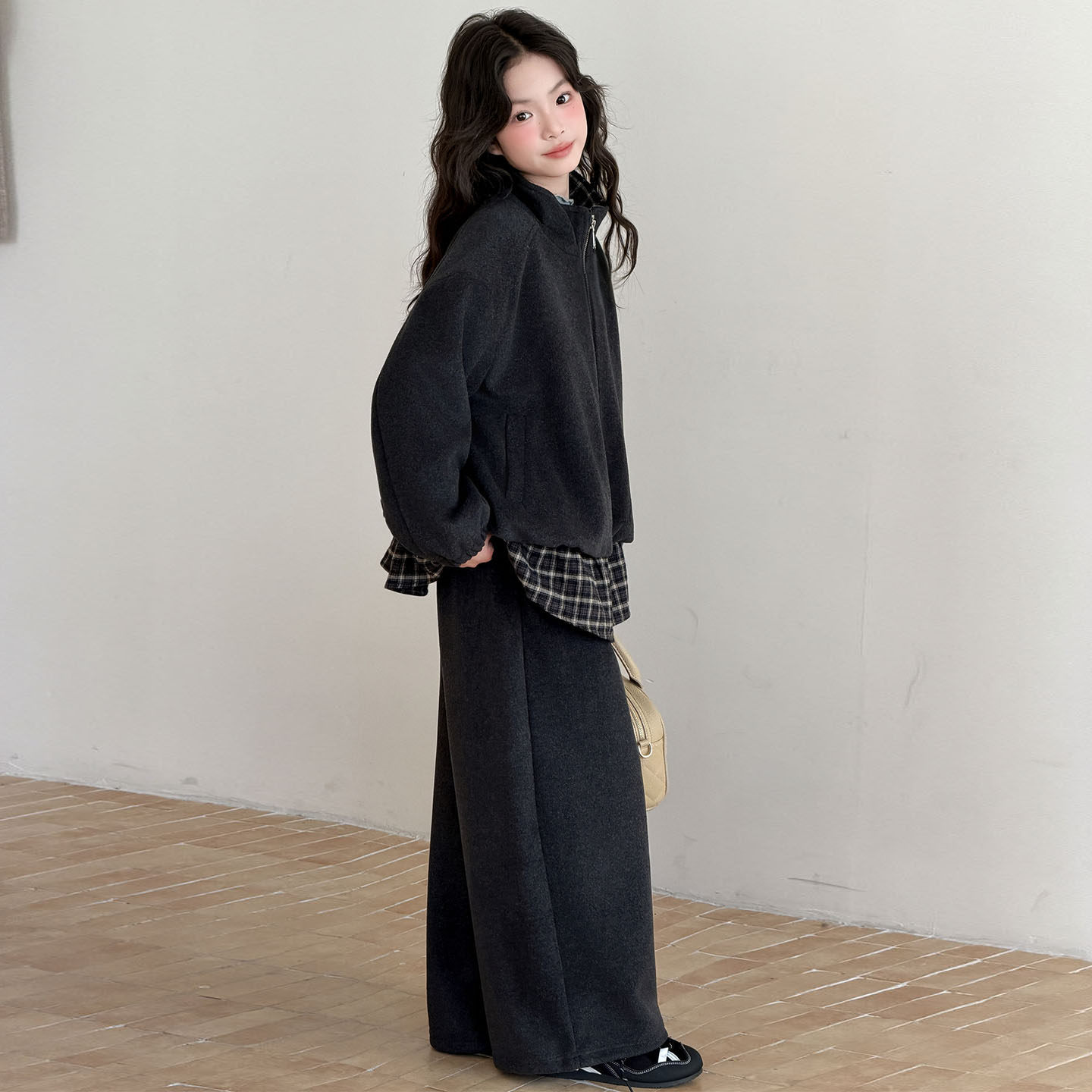 女童秋冬高级感呢子套装2026新款儿童女孩韩系穿搭冬装加厚两件套