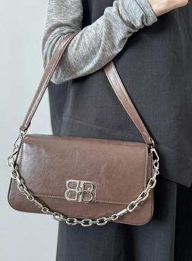 正价499~！进口牛皮通勤链条包包撤柜清仓真皮女包单肩斜跨邮差包