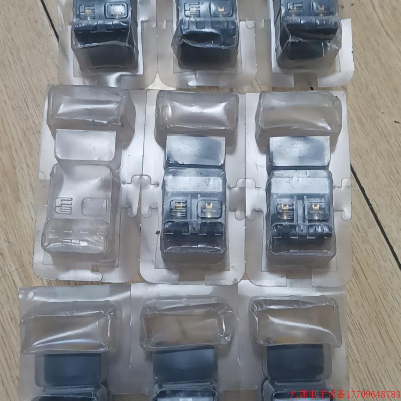 拍前询价:(议价)全新原装FUJI富士按钮 带灯开关 AR22FOL