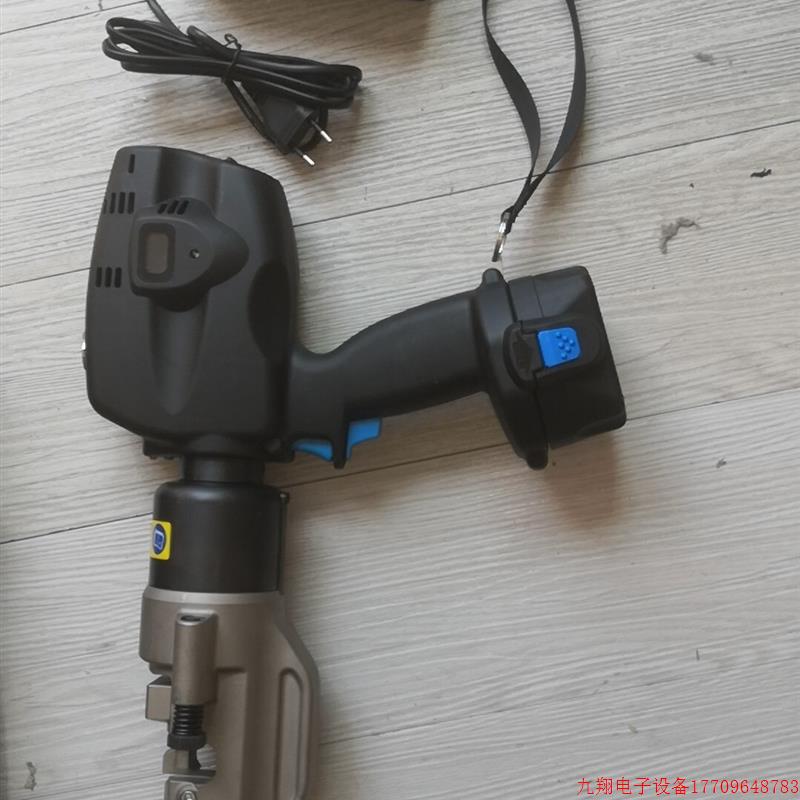 拍前询价:进口锂电无线液压钢筋剪 森博尔cembre代工 14.4V,